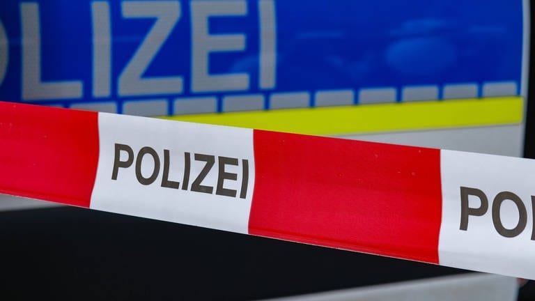 Die Polizei hat einen Mann nach einem mutmaßlichen, versuchten Tötungsdelikt in Karlsruhe festgenommen. (Foto: IMAGO, Michael Gstettenbauer (Symbolbild))